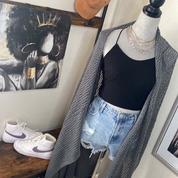 3/$50 • MUST HAVE FOR THE SEASON • KIMONO - Picture 4 of 8